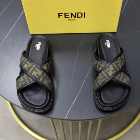 2025年9月20日入荷新品FENDIカジュアルシューズ/ス...