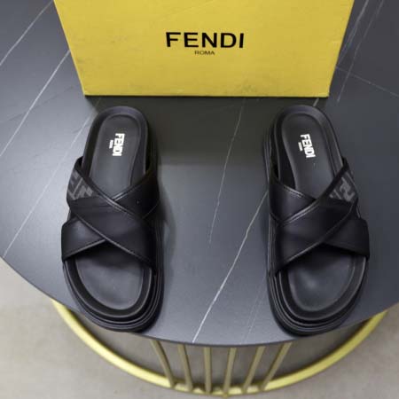 2025年9月20日入荷新品FENDIカジュアルシューズ/ス...