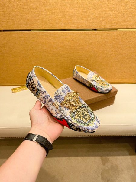 2025年9月22日入荷新品Versaceカジュアルシューズ...