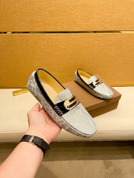 2025年9月22日入荷新品Versaceカジュアルシューズ...