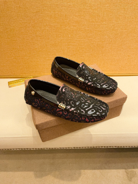 2025年9月22日入荷新品Versaceカジュアルシューズ...