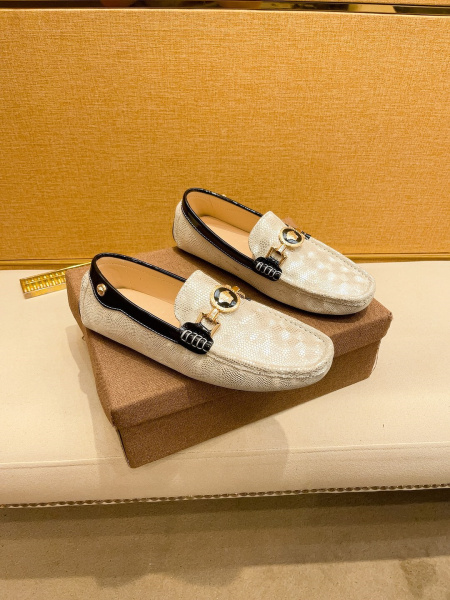 2025年9月22日入荷新品Versaceカジュアルシューズ...