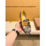 2025年9月22日入荷新品Versaceカジュアルシューズ/スニーカー｜メンズ靴人気本革製ギフト/誕生日/TL工場