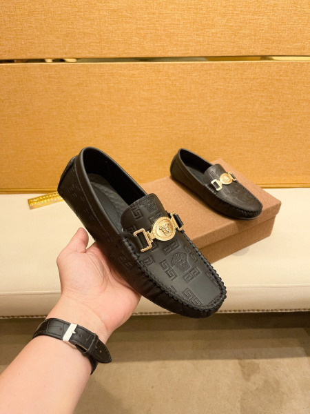 2025年9月22日入荷新品Versaceカジュアルシューズ...