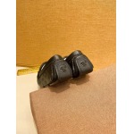 2025年9月22日入荷新品Versaceカジュアルシューズ/スニーカー｜メンズ靴人気本革製ギフト/誕生日/TL工場