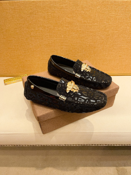 2025年9月22日入荷新品Versaceカジュアルシューズ...