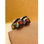 2025年9月22日入荷新品Versaceカジュアルシューズ/スニーカー｜メンズ靴人気本革製ギフト/誕生日/TL工場