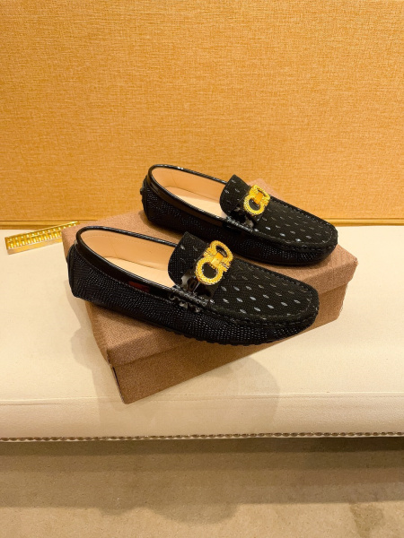 2025年9月22日入荷新品Ferragamoカジュアルシュ...