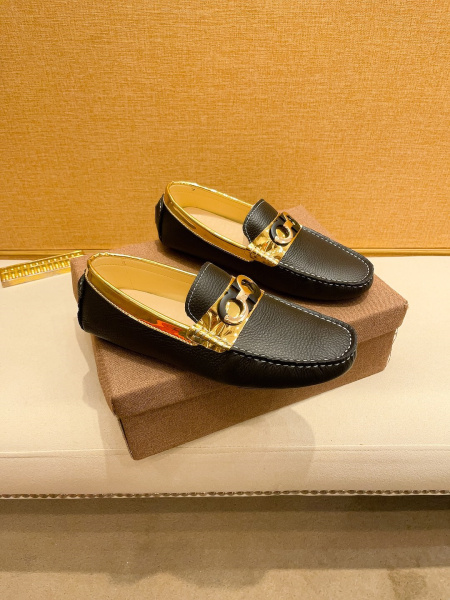 2025年9月22日入荷新品Ferragamoカジュアルシュ...