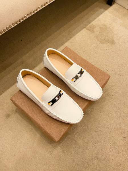 2025年9月22日入荷新品Ferragamoカジュアルシュ...