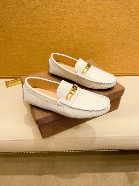 2025年9月22日入荷新品Ferragamoカジュアルシュ...