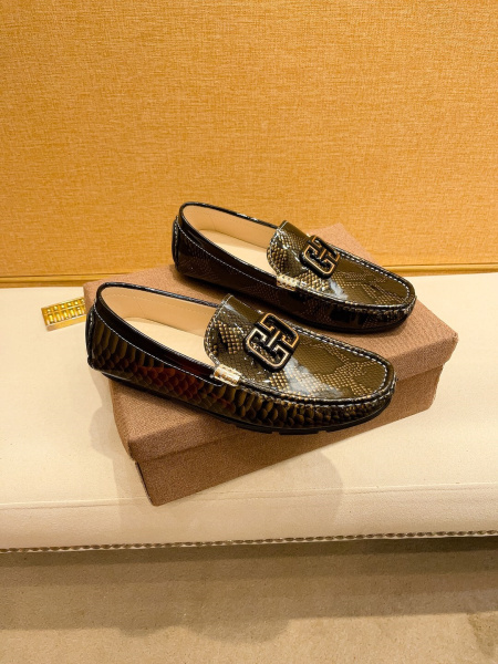 2025年9月22日入荷新品Gucciカジュアルシューズ/ス...