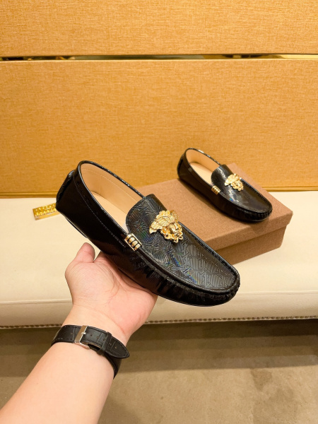 2025年9月22日入荷新品Versaceカジュアルシューズ...