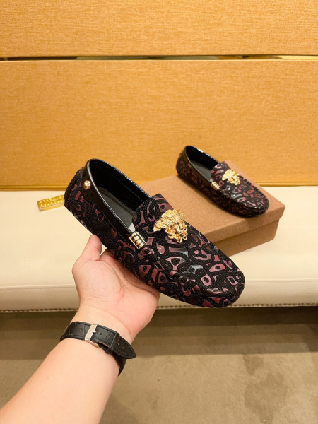 2025年9月22日入荷新品Versaceカジュアルシューズ...