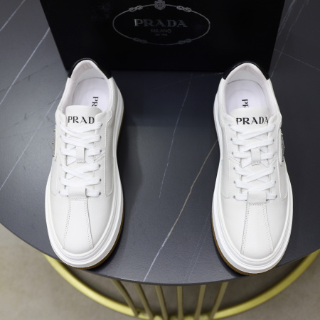 2025年9月22日入荷新品PRADAカジュアルシューズ/ス...