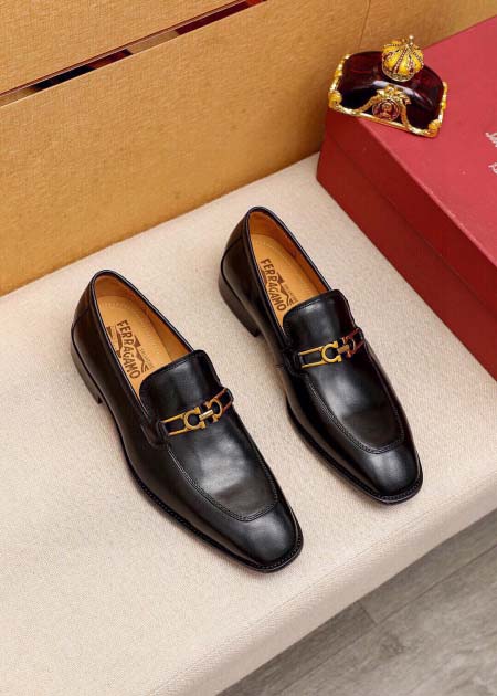 2025年9月22日入荷新品Ferragamoカジュアルシュ...