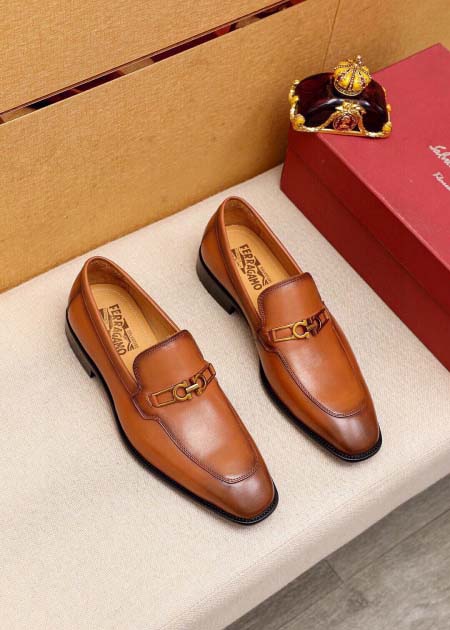 2025年9月22日入荷新品Ferragamoカジュアルシュ...
