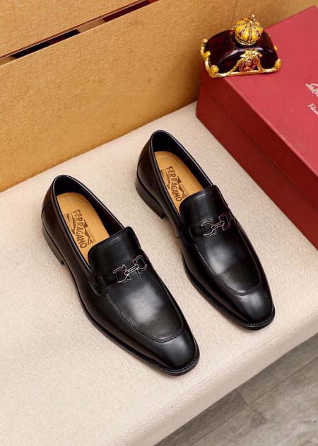 2025年9月22日入荷新品Ferragamoカジュアルシュ...