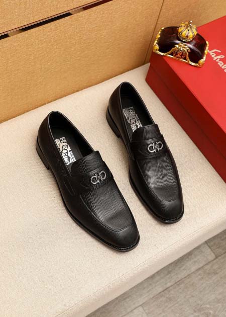 2025年9月22日入荷新品Ferragamoカジュアルシュ...