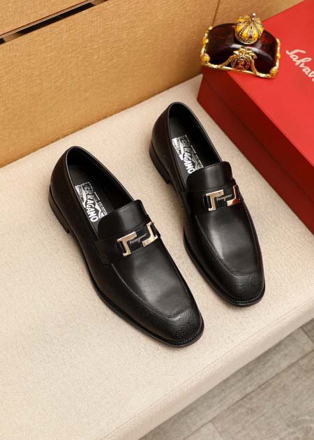 2025年9月22日入荷新品Ferragamoカジュアルシュ...
