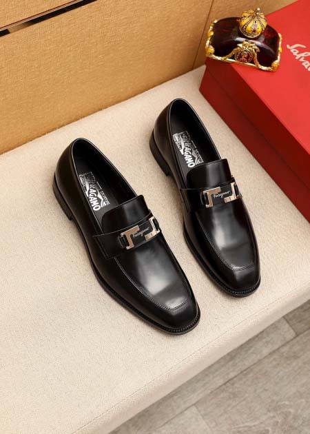 2025年9月22日入荷新品Ferragamoカジュアルシュ...