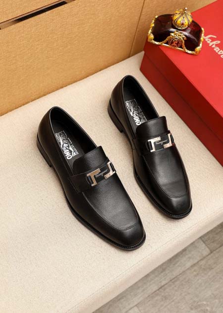 2025年9月22日入荷新品Ferragamoカジュアルシュ...