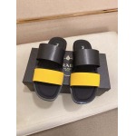 2025年9月23日入荷新品PRADAカジュアルシューズ/スニーカー｜メンズ靴人気本革製ギフト/誕生日/TL工場