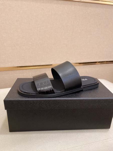 2025年9月23日入荷新品PRADAカジュアルシューズ/ス...