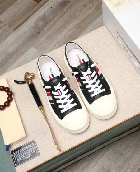 2025年9月23日入荷新品THOMBROWNEカジュアルシ...