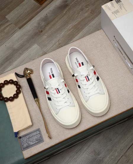 2025年9月23日入荷新品THOMBROWNEカジュアルシ...