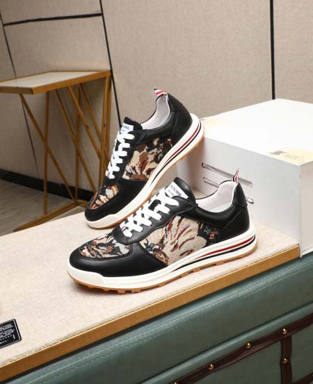 2025年9月23日入荷新品THOMBROWNEカジュアルシ...