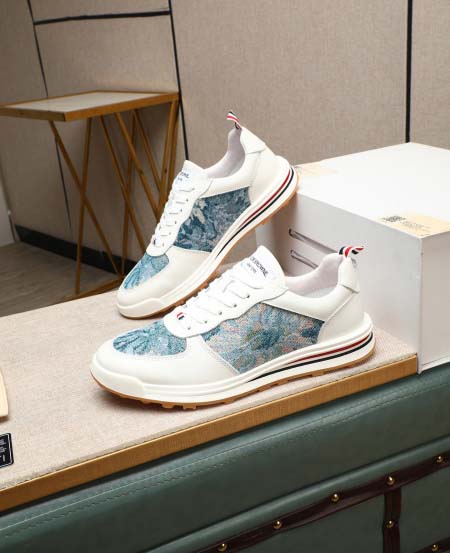 2025年9月23日入荷新品THOMBROWNEカジュアルシ...