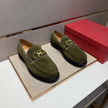 2025年9月23日入荷新品Ferragamoカジュアルシュ...