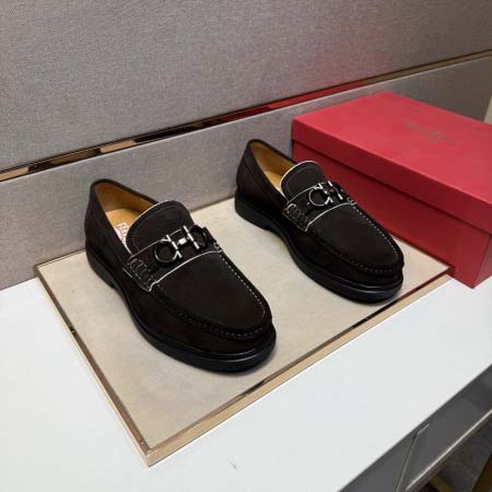 2025年9月23日入荷新品Ferragamoカジュアルシュ...