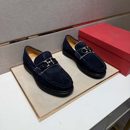 2025年9月23日入荷新品Ferragamoカジュアルシュ...