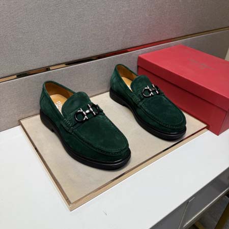 2025年9月23日入荷新品Ferragamoカジュアルシュ...