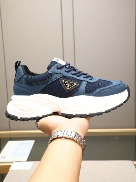 2025年9月23日入荷新品Pradaカジュアルシューズ/ス...