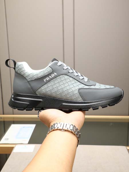 2025年9月23日入荷新品Pradaカジュアルシューズ/ス...