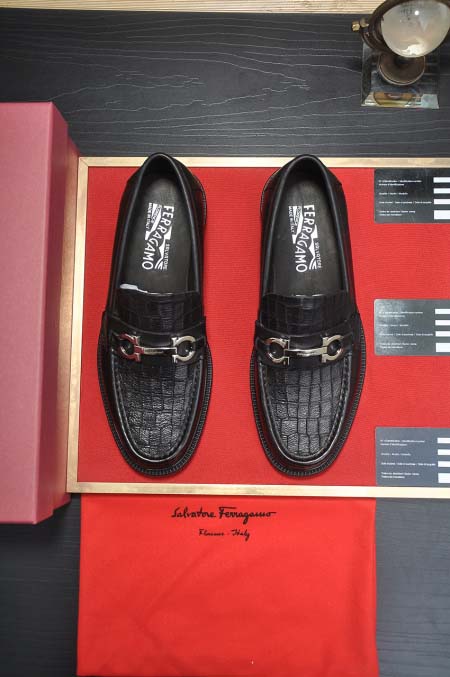 2025年9月23日入荷新品Ferragamoカジュアルシュ...