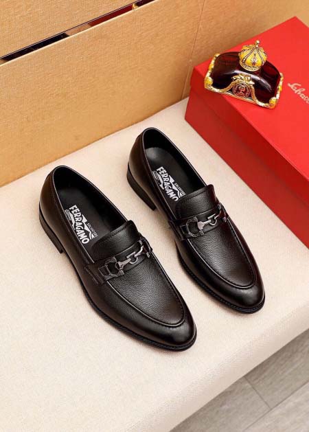 2025年9月23日入荷新品Ferragamoカジュアルシュ...
