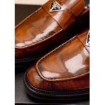 2025年9月23日入荷新品PRADAカジュアルシューズ/スニーカー｜メンズ靴人気本革製ギフト/誕生日/TL工場