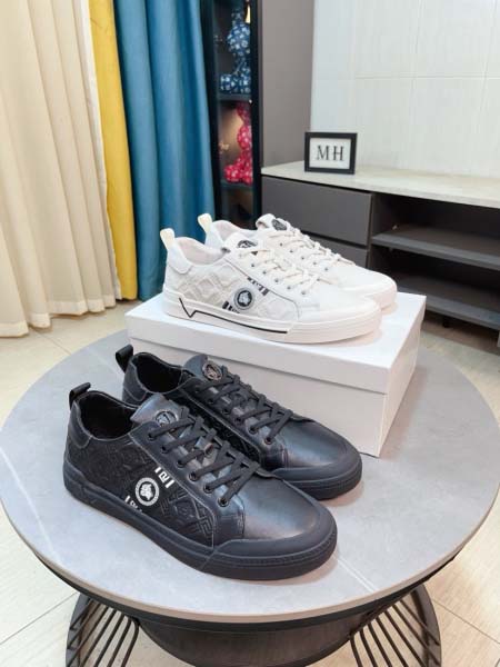 2025年9月23日入荷新品Versace  カジュアルシュ...