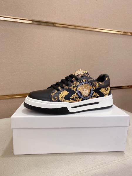 2025年9月23日入荷新品Versace  カジュアルシュ...