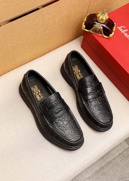 2025年9月23日入荷新品Ferragamoカジュアルシュ...