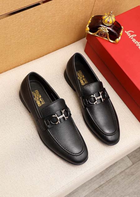 2025年9月23日入荷新品Ferragamoカジュアルシュ...