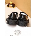 2025年9月23日入荷新品VERSACEカジュアルシューズ/スニーカー｜メンズ靴人気本革製ギフト/誕生日/TL工場