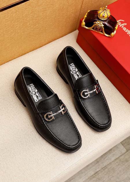 2025年9月23日入荷新品Ferragamoカジュアルシュ...