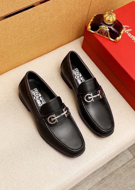 2025年9月23日入荷新品Ferragamoカジュアルシュ...