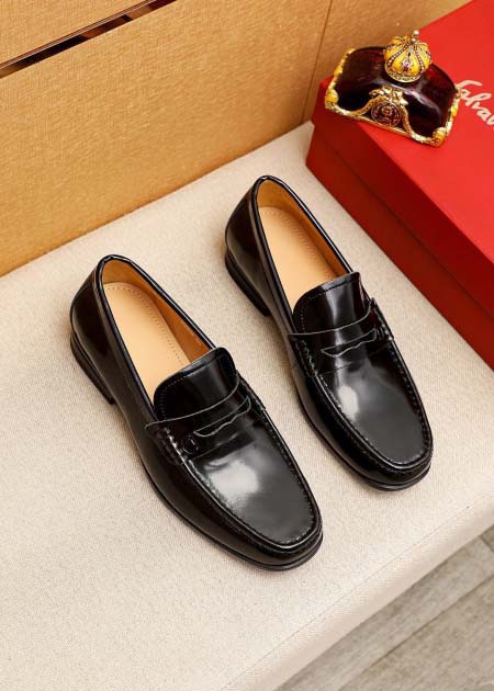 2025年9月23日入荷新品Ferragamoカジュアルシュ...