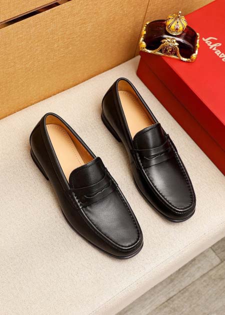 2025年9月23日入荷新品Ferragamoカジュアルシュ...